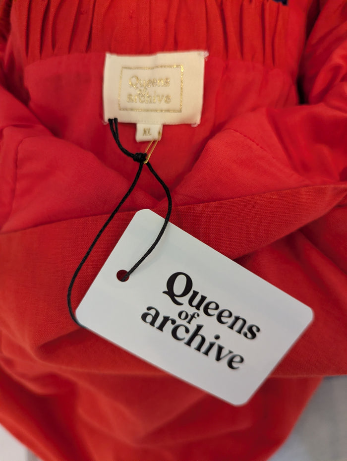 Queens of Archive Orange Maxi XL NWT
