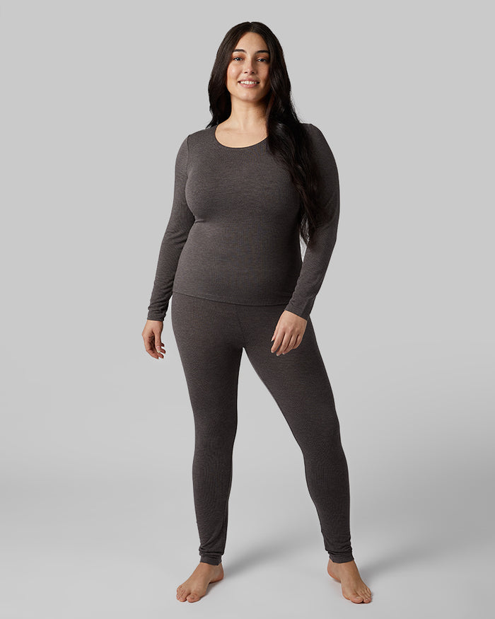 32 Degrees Charcoal Heather _ Women's Midweight Baselayer scoop Top {model: Kristen is 5'7"and size 14 wearing size L}{bottom}{right} {bottom}{right}