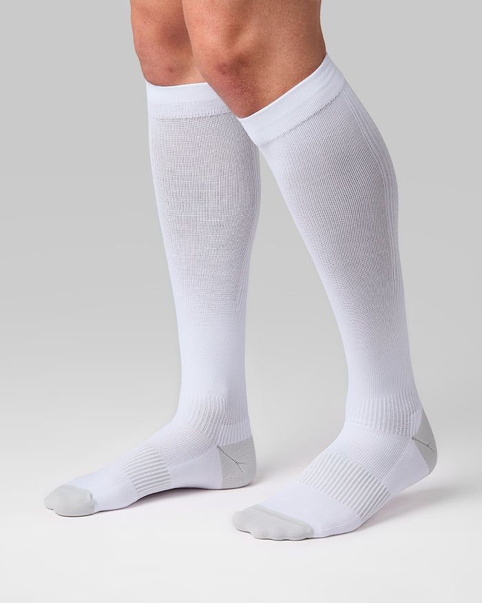 32 Degrees White  _ 2 Pack Compression Socks