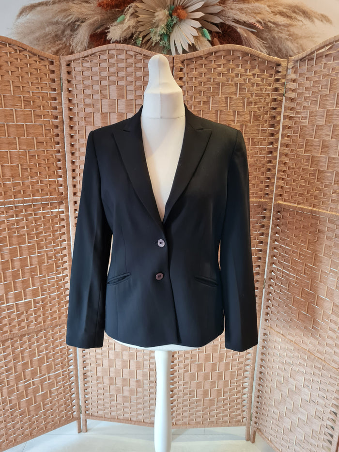 Austin Reed Black Trouser suit 14
