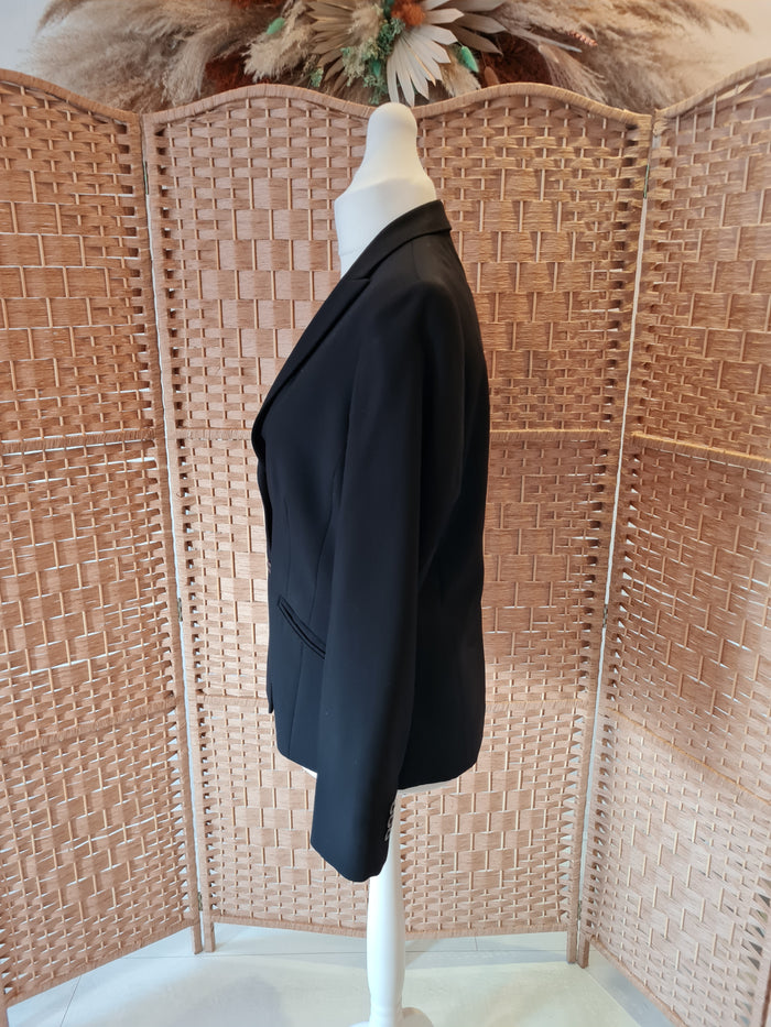 Austin Reed Black Trouser suit 14