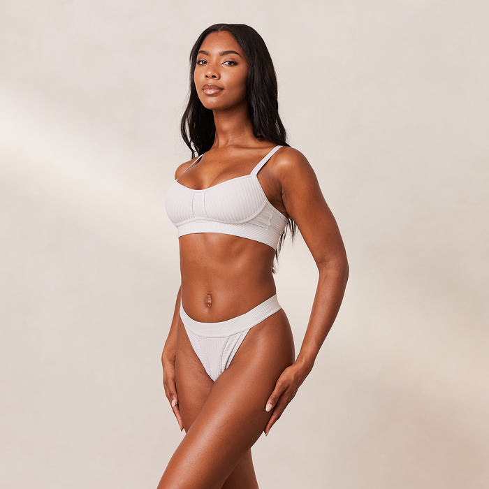 Tatiana, 32C/XS