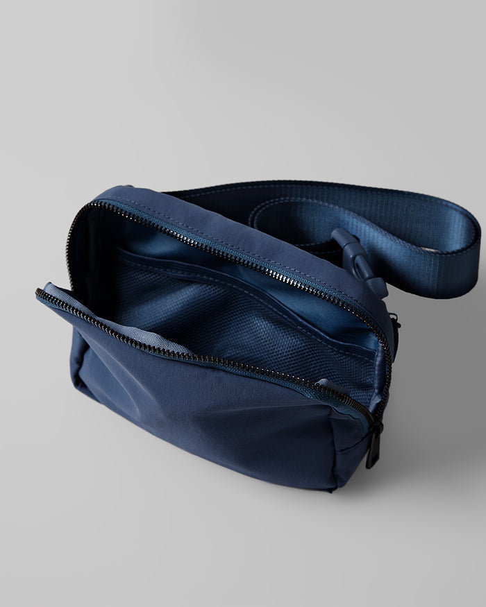 32 Degrees Inky Indigo _ Belt Bag {bottom}{right}