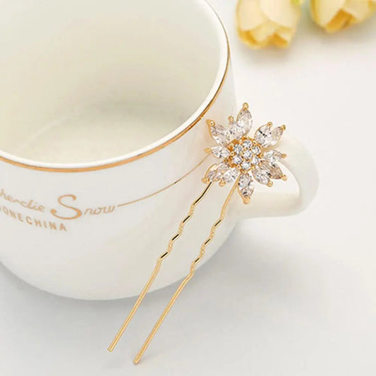 gold-hair-pin