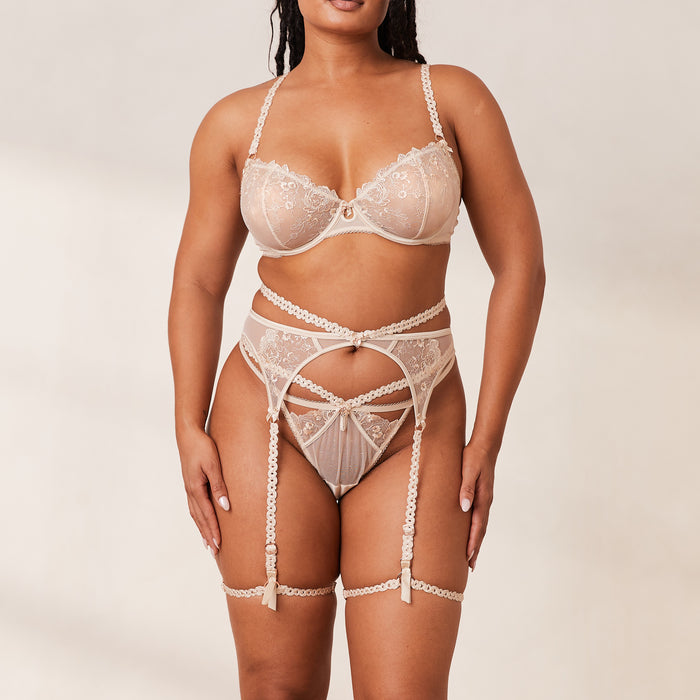 Essence, 36DD/L