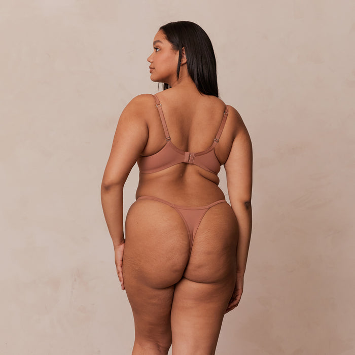 Melanie, 36D/XL (Thong)