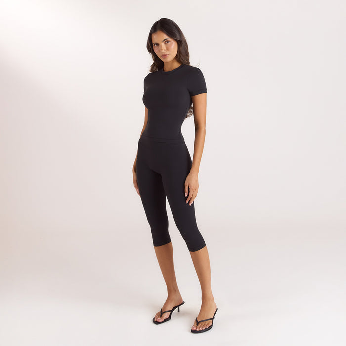 ContourSoft™ Capri Leggings - Black