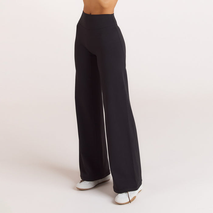 ContourSoft™ Straight-Leg Leggings - Black