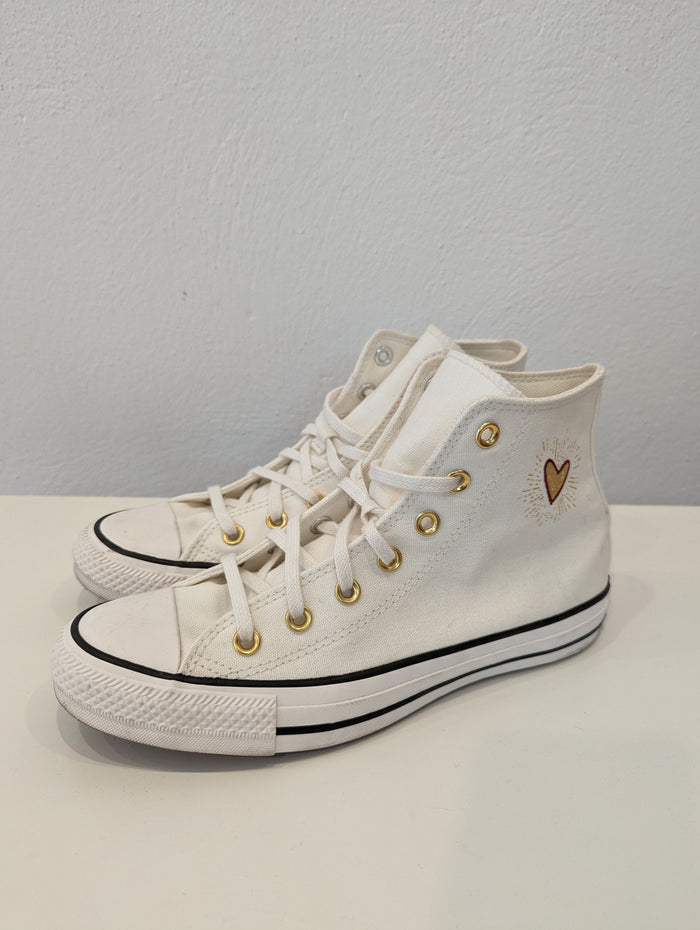 Converse White Heart Hightops 6