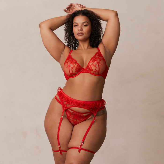 Leslie, 36DD/XL