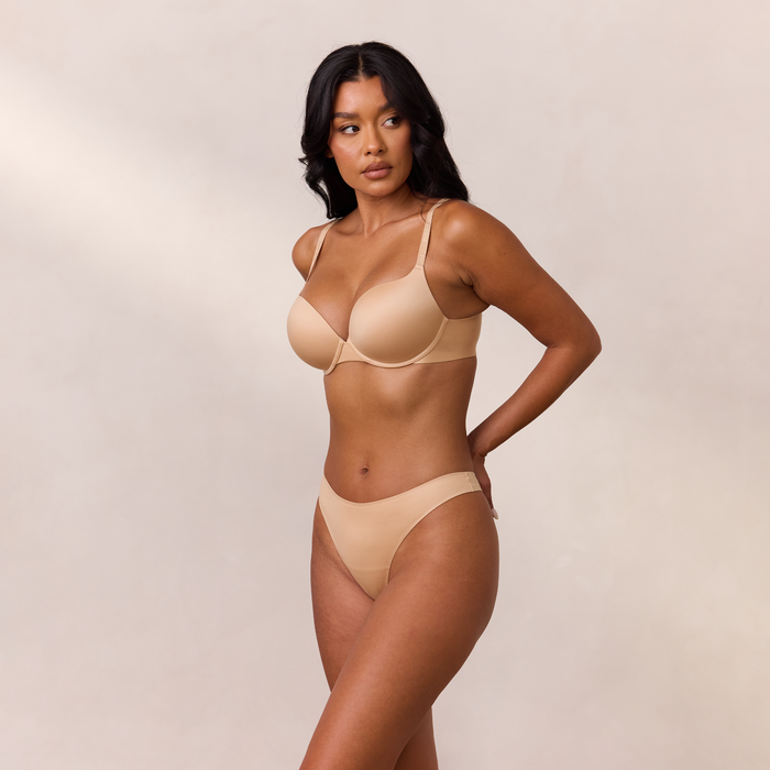 Muriel, 32DD/S
