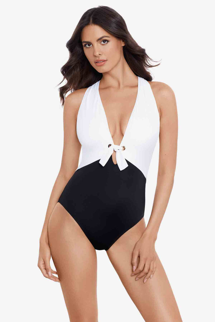 Halle One Piece in Juxtapose
