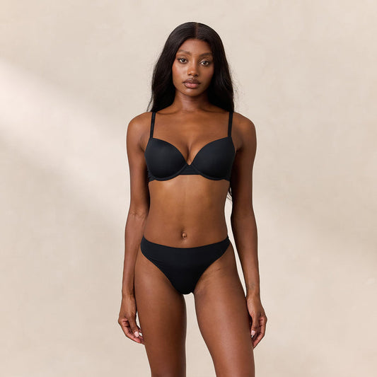 Amina, 34D/S