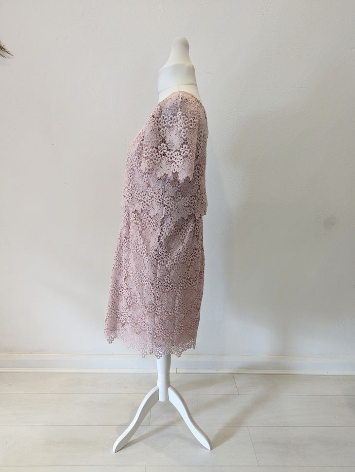 Jaques Vert Blush Lace Dress & Fascinator 16