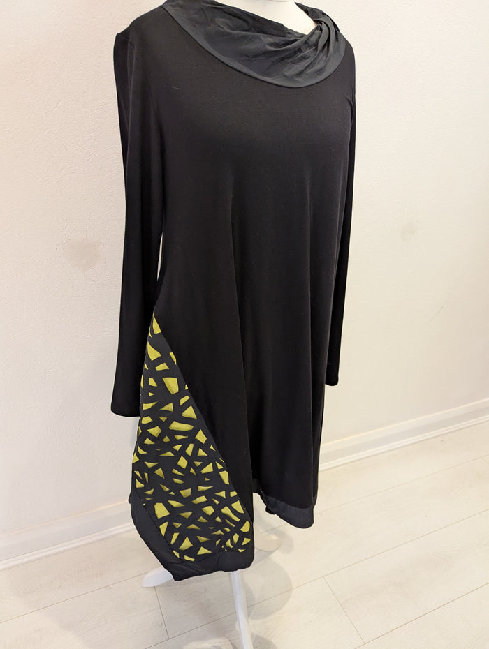 Luukaa Black/Green Godet Dress 14