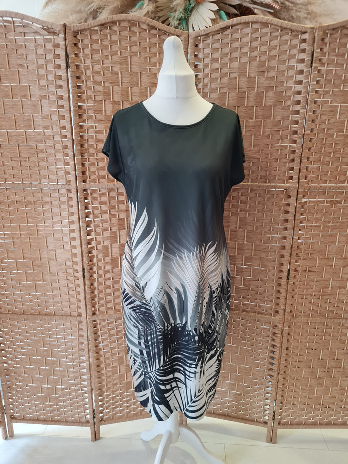 M&CO leaf print tunic 14