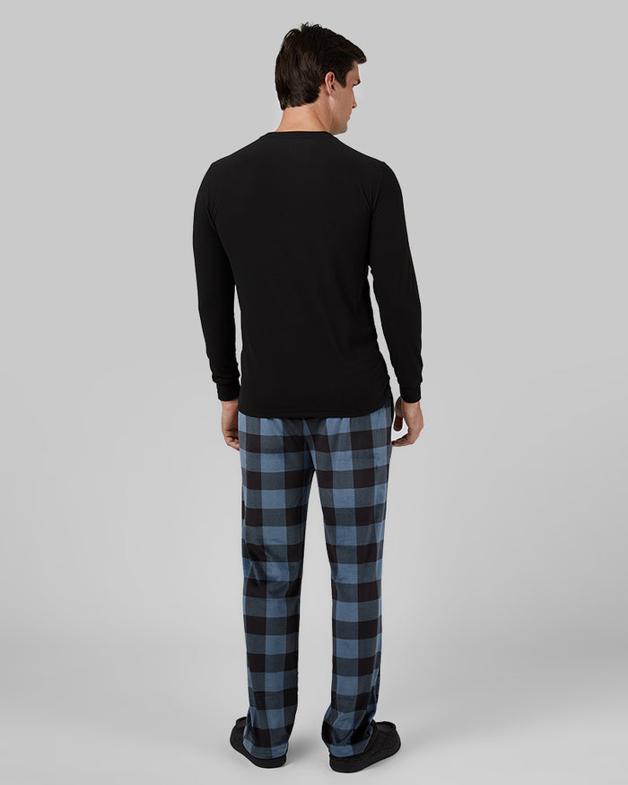 32 Degrees Blue Cloud Thermal Print _ Men's 2Pc Sleep Set {model: Bobby is 6'1", wearing size M}{bottom}{right} {bottom}{right}