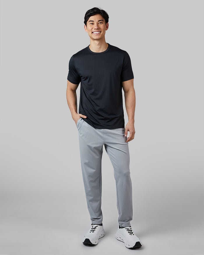 32 Degrees Stingray _ Men's Active Performance T-shirt {model: Warwick is 6'1", wearing size M}{bottom}{right} {bottom}{right}