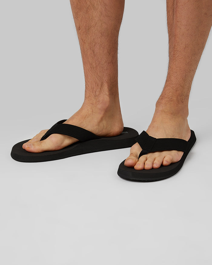 32 Degrees Black _ Men's Casual Comfort Flip Flops {bottom}{right}