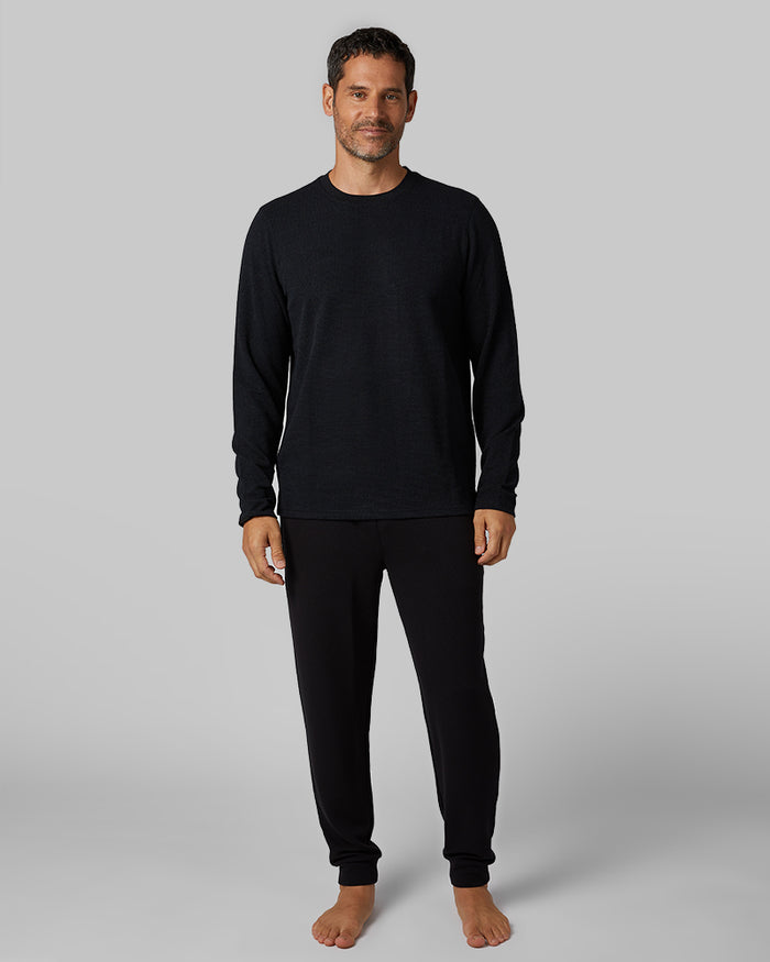 32 Degrees Black _ Men's Everyday Comfort Jogger {model: Eduardo is 6'1", wearing size M}{bottom}{right} {bottom}{right}