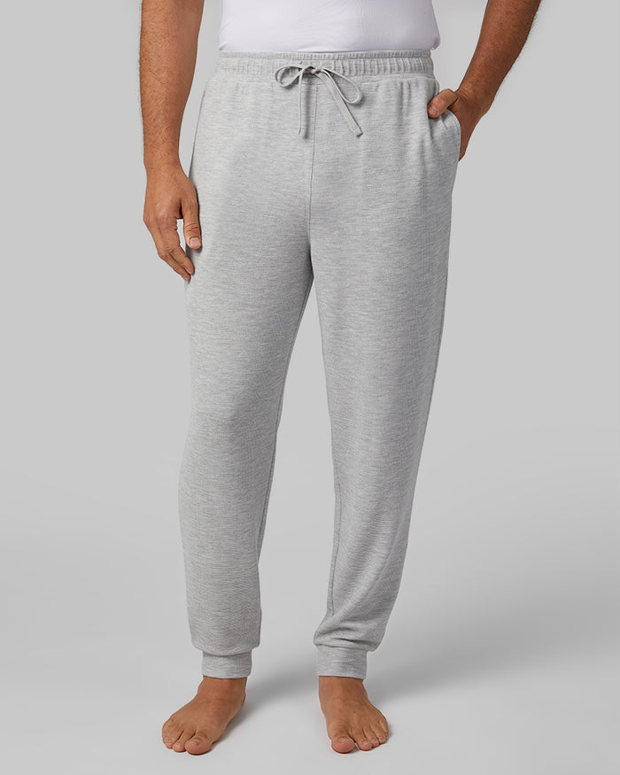 32 Degrees Grey Heather _ Men's Everyday Comfort Jogger {model: Eduardo is 6'1", wearing size M}{bottom}{right} {bottom}{right}