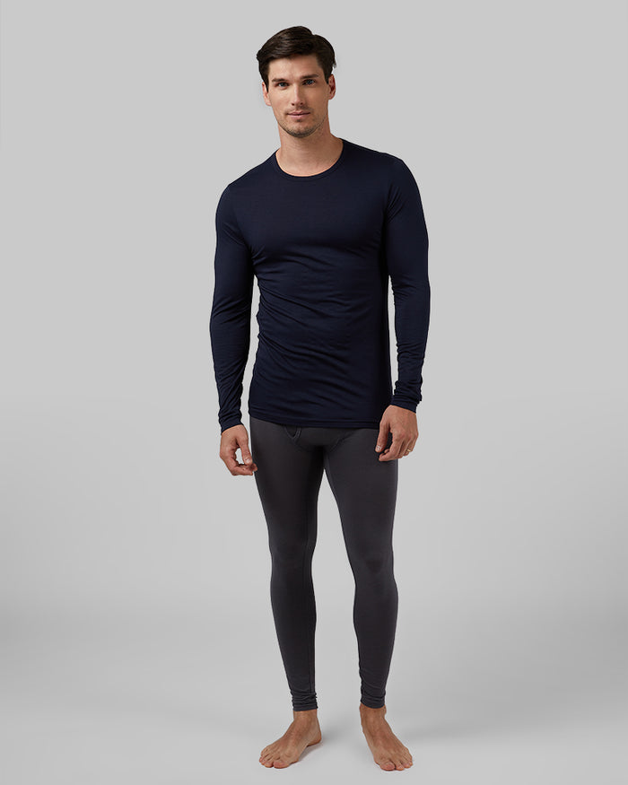 32 Degrees Stormy Night _ Men's Lightweight Baselayer Crew Top {model: Bobby is 6'1", wearing size M}{bottom}{right} {bottom}{right}