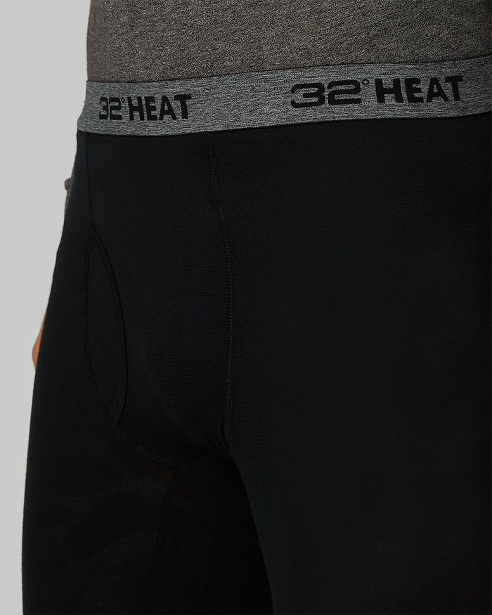32 Degrees Black _ Men's Lightweight Baselayer Legging {model: Jacque is 6'2", wearing size M}{bottom}{right} {bottom}{right}