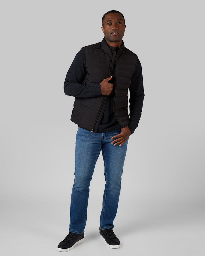 32 Degrees Black _ Men's Lightweight Packable Vest {model: Tradell is 6'1", wearing size M}{bottom}{right} {bottom}{right}