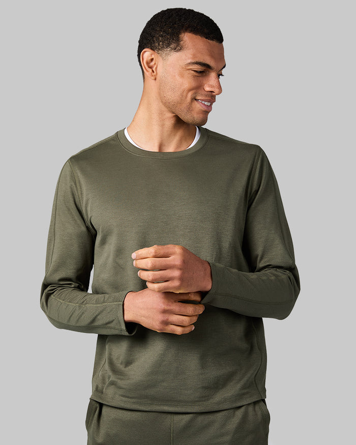 32 Degrees Military _ Men's Luxe Flex Long Sleeve Crew Top {model: Quinten is 6'1", wearing size M}{bottom}{right} {bottom}{right}