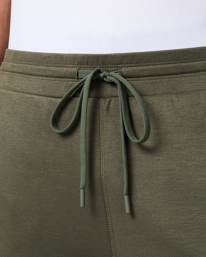 32 Degrees Military_ Men's Luxe Flex Pant {model: Quinten is 6'1", wearing size M}{bottom}{right} {bottom}{right}
