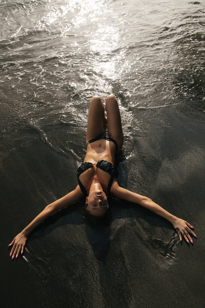 Midnight Pearl ShapeShift Mira Bikini Top