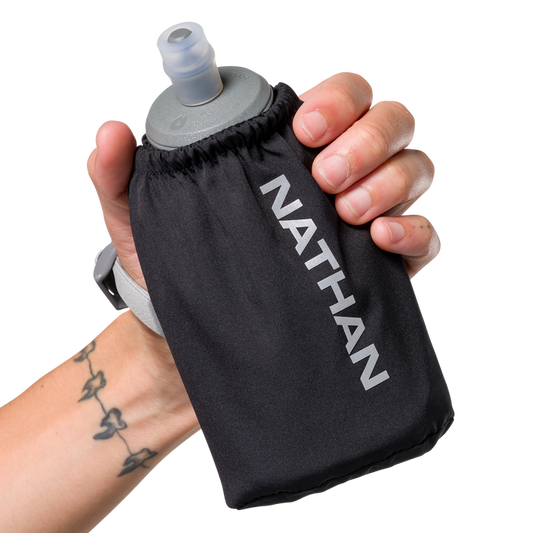 Nathan Pinnacle 18oz Soft Flask handheld water bottle for running