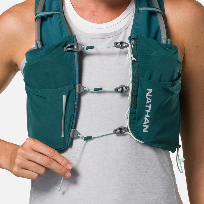 Nathan Women's Pinnacle Pro 6L Hydration Pack