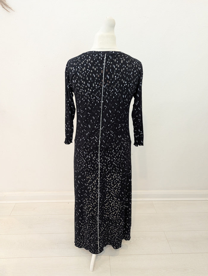 Ozai N Ku black dip hem top M