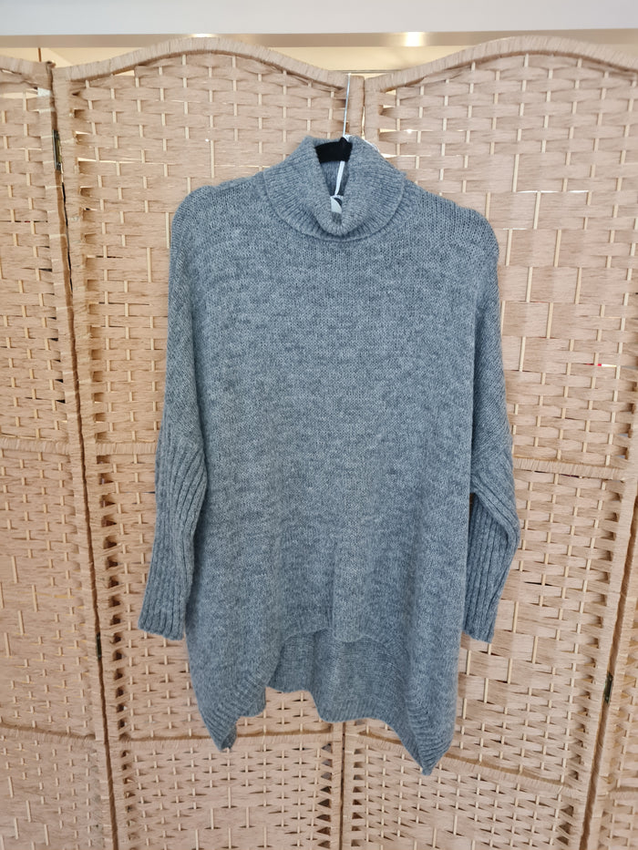 Roll neck jumper in grey