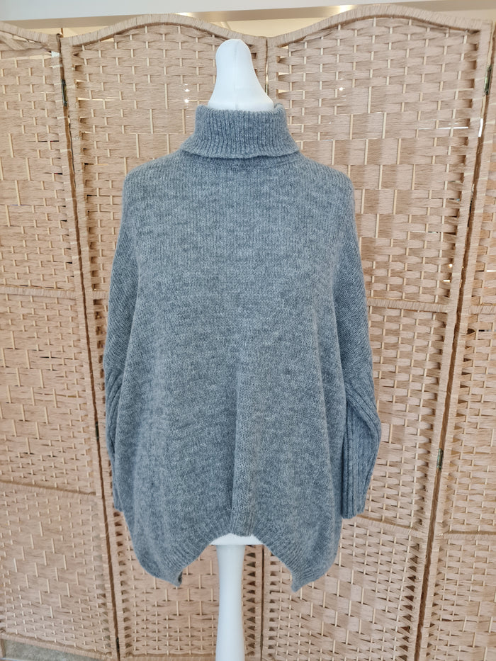 Roll neck jumper in grey