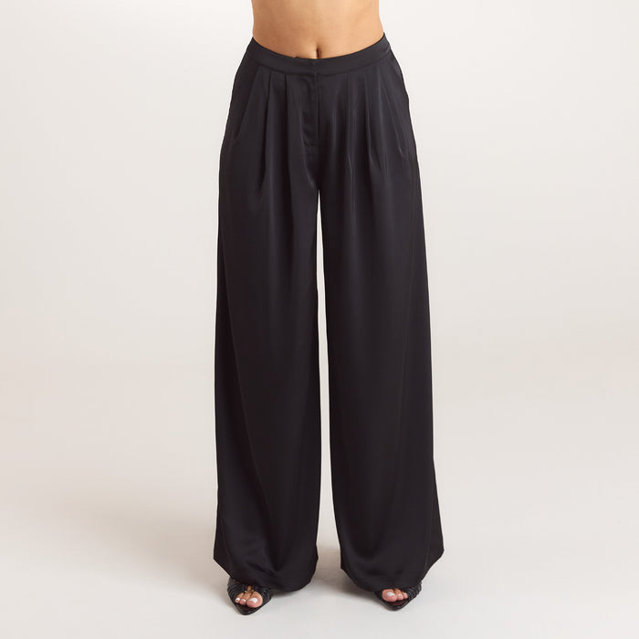 Satin Pleated Trousers - Black