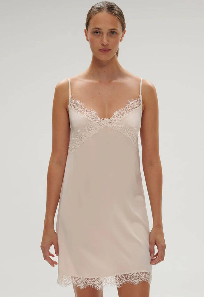 Simone Perele Short Night Dress in Sakura Pink