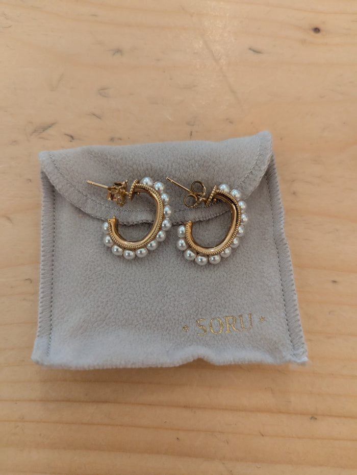 Soru Pearl Mondello mini hoop Earrings RRP £99