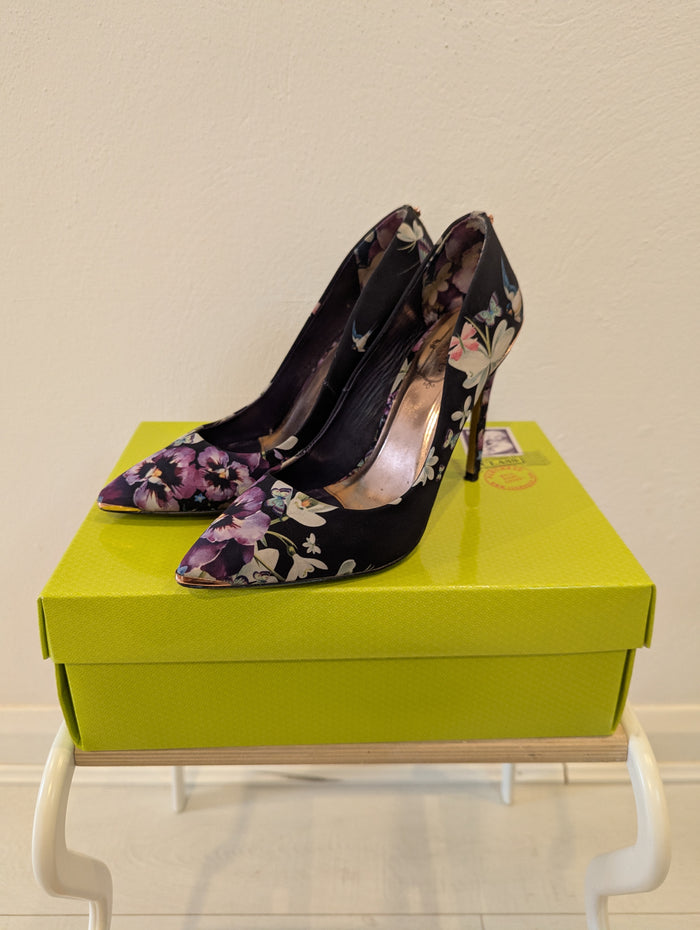 Ted Baker Navy Floral Heels 5