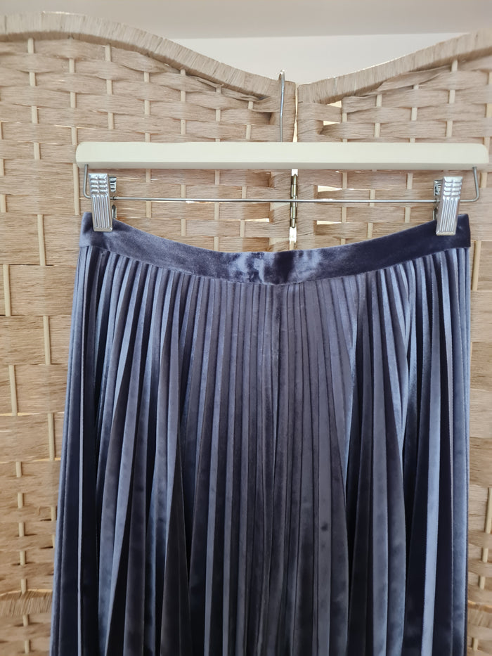 Topshop Grey Velour Pleated Skirt 10 NWT