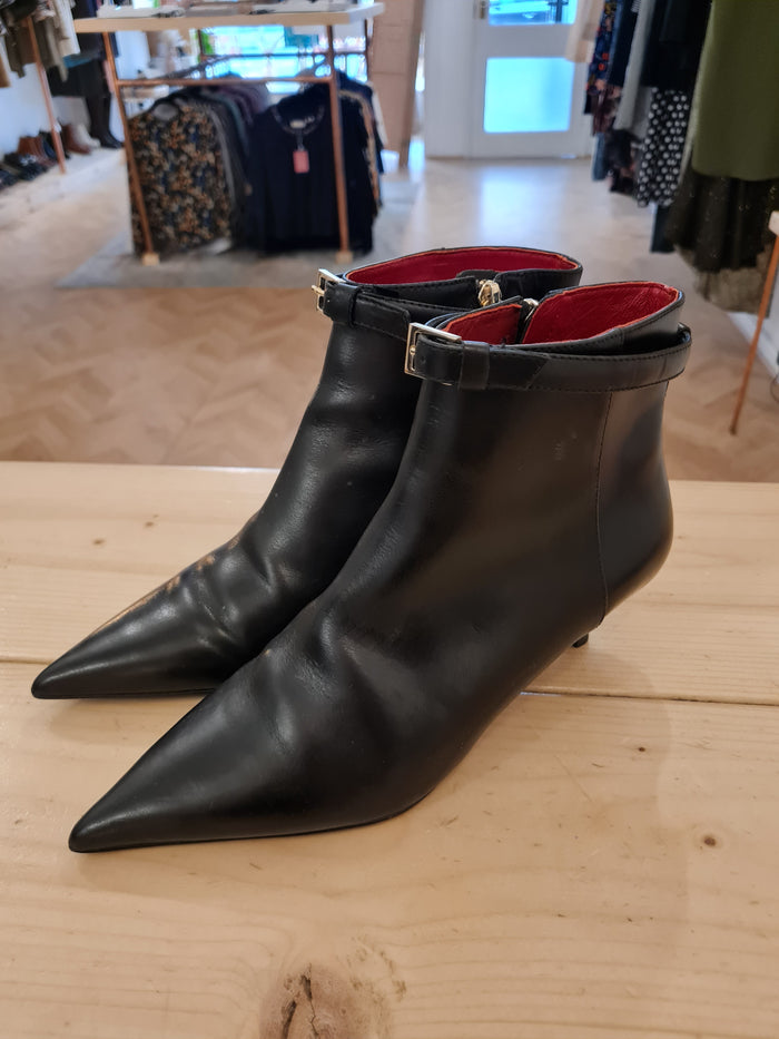 Uterque Black Shoe Boots 4
