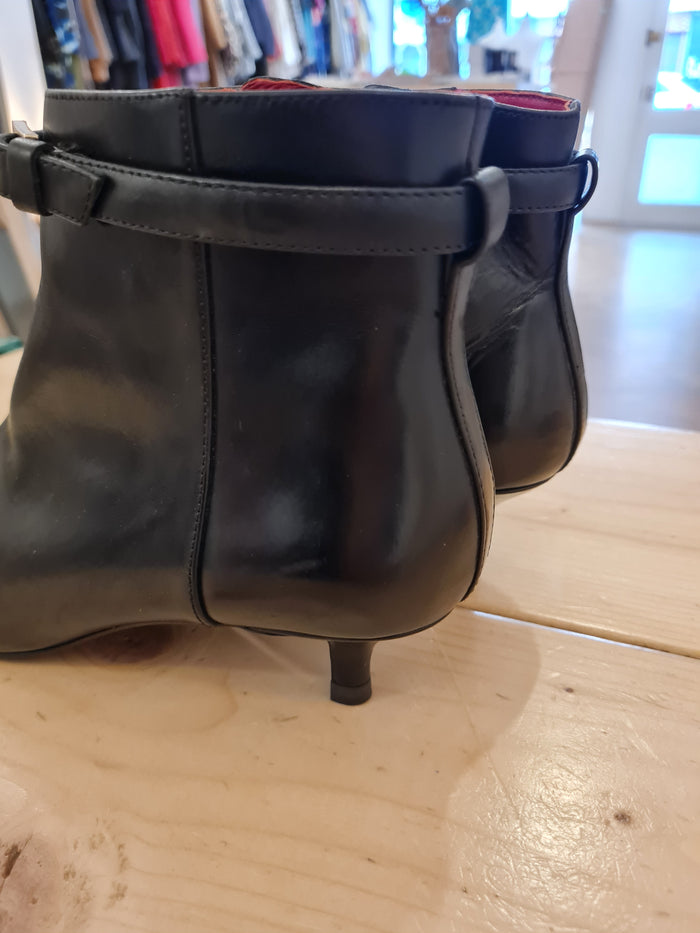 Uterque Black Shoe Boots 4