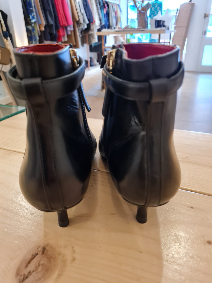Uterque Black Shoe Boots 4