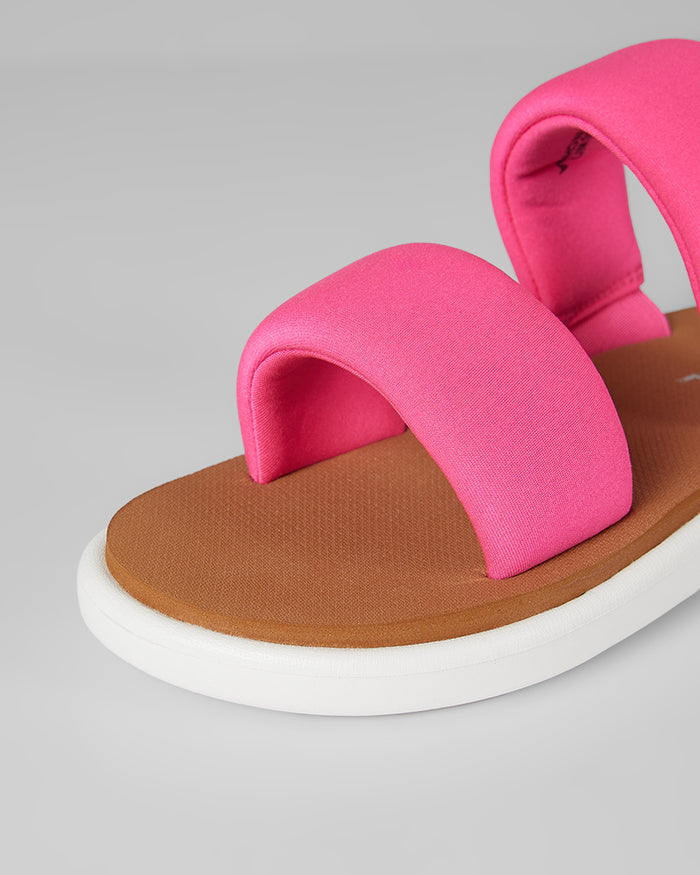 32 Degrees Magenta _ Women's 2-Band Flex sandals {bottom}{right}