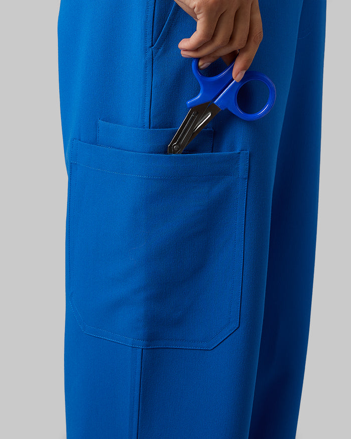 32 Degrees Royal _ Womens Cargo scrub Pants {model: Arantza is 5'9"and size 2 wearing size XS}{bottom}{right} {bottom}{right}