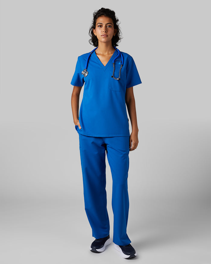 32 Degrees Royal _ Womens Cargo scrub Pants {model: Arantza is 5'9"and size 2 wearing size XS}{bottom}{right} {bottom}{right}