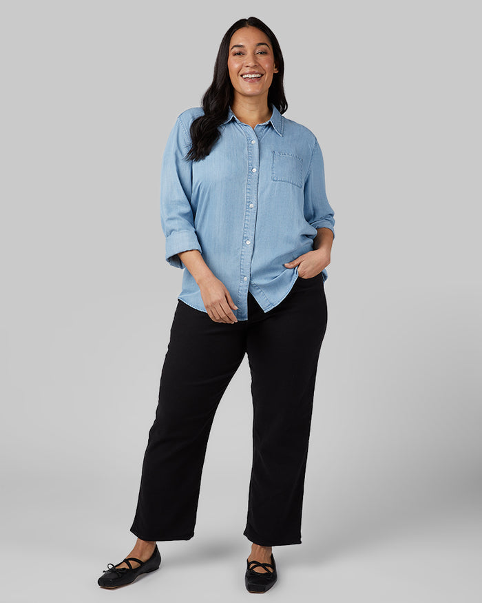 32 Degrees Light Blue _ Women's Chambray Long sleeve Button-Up {model: Amanda is 5'8"and size 14, wearing size L}{bottom}{right} {bottom}{right}