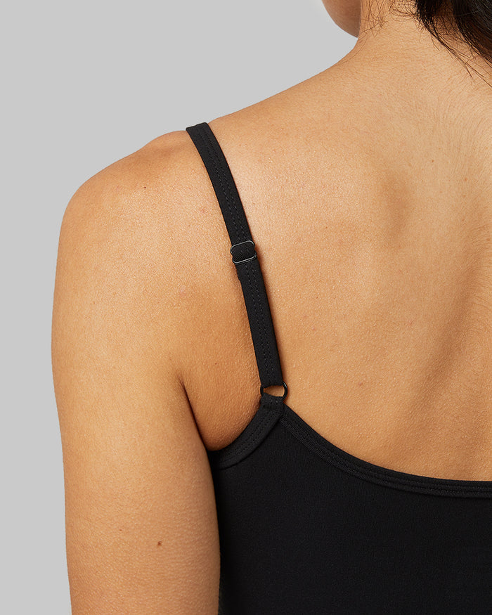 32 Degrees Black _ Women's Cool Bralette {model: Dani is 5'9" and size 2-4, wearing size S}{bottom}{right} {bottom}{right}