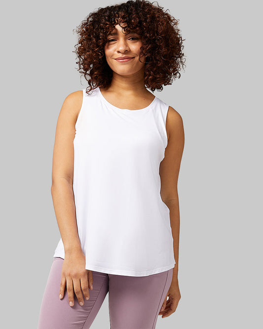 32 Degrees White _ Women's Cool Flowy Bra Tank {model: Diamonde is 5'7"and size 6, wearing size S}{bottom}{right} {bottom}{right}
